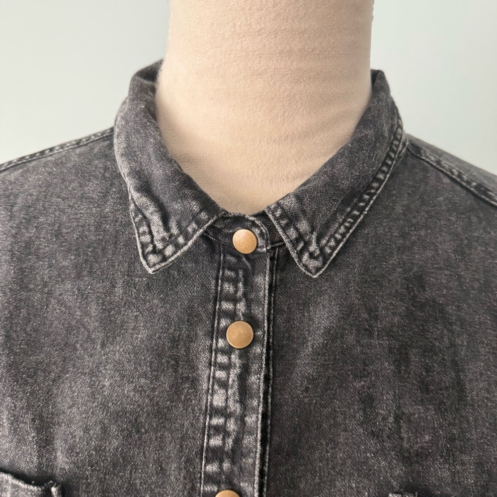 🖤 HYFVE Acid Wash Cotton Shirt Dress Pleated Waist Snap Front Medium🖤 - Picture 8 of 15